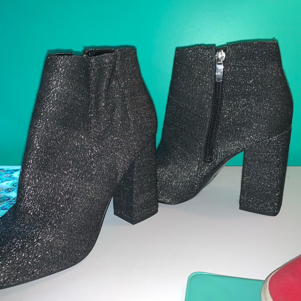 Marc fisher boots size 6